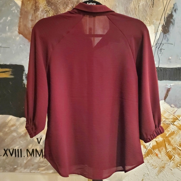 Express Hidden Button Down Top Plum/Wine Women Small - Picture 2 of 7